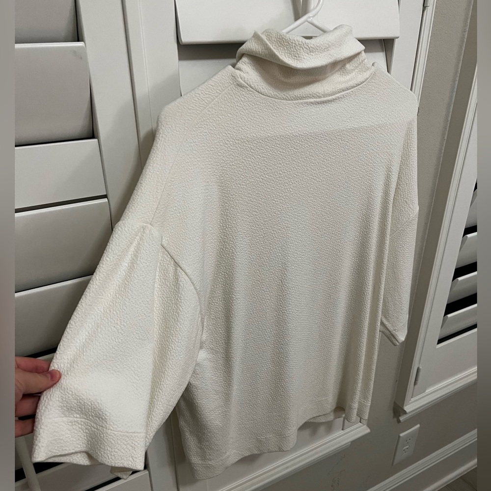 Mid-arm Tutle neck